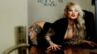 Free Nude LorenaKarter