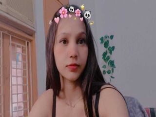 AmairaSingh live cam