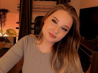 strip chat nude SandraHardin