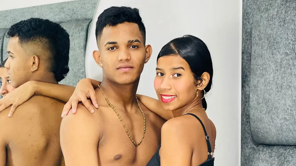 KattyANDLuis's chat room