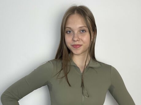 Chat with ElviaSix