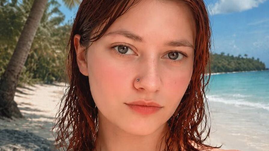 VelvetFl – Female | Glam Magazine