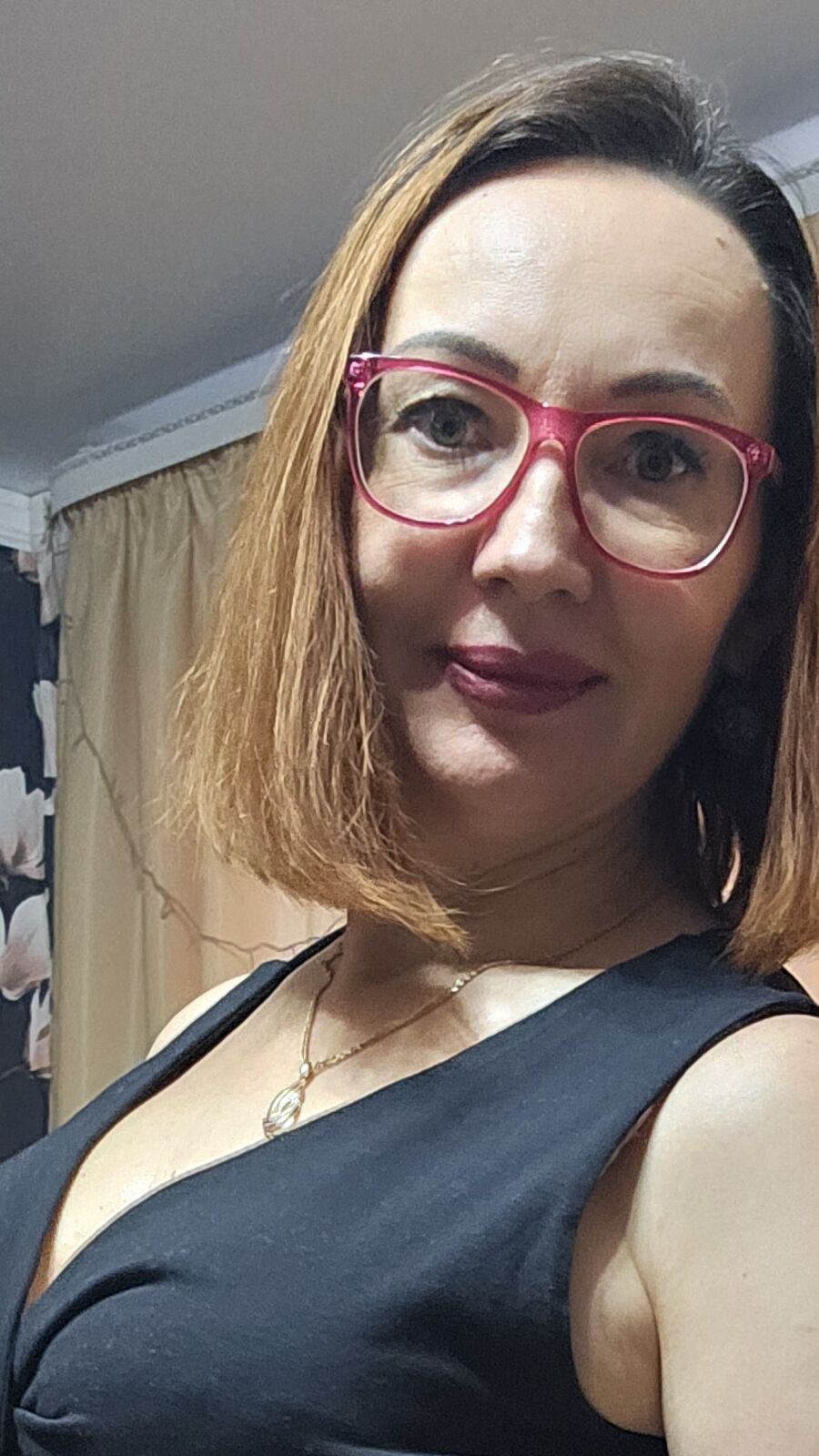 LybavaGold erotic portrait
