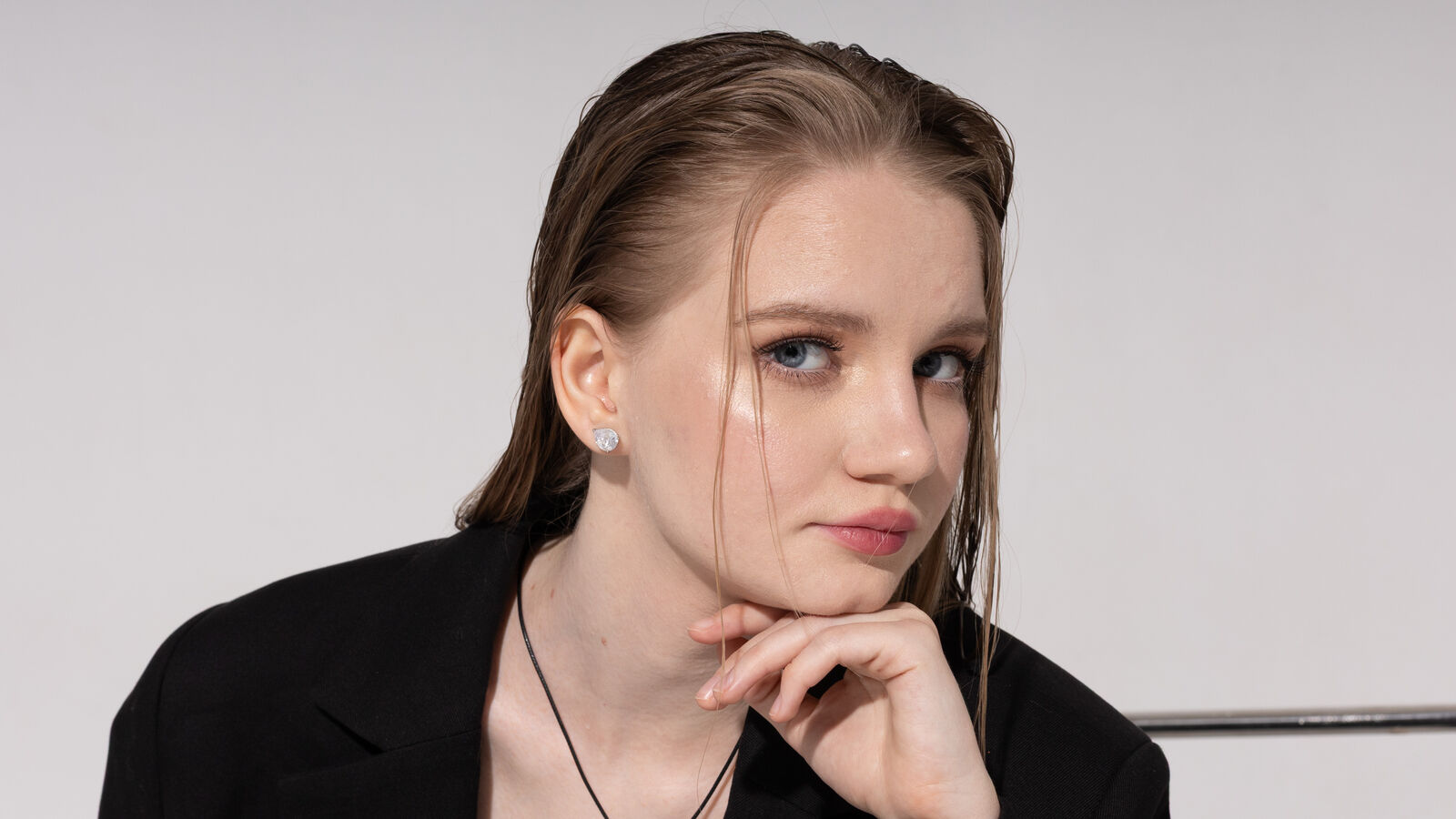 ChloeMillis glamour portrait