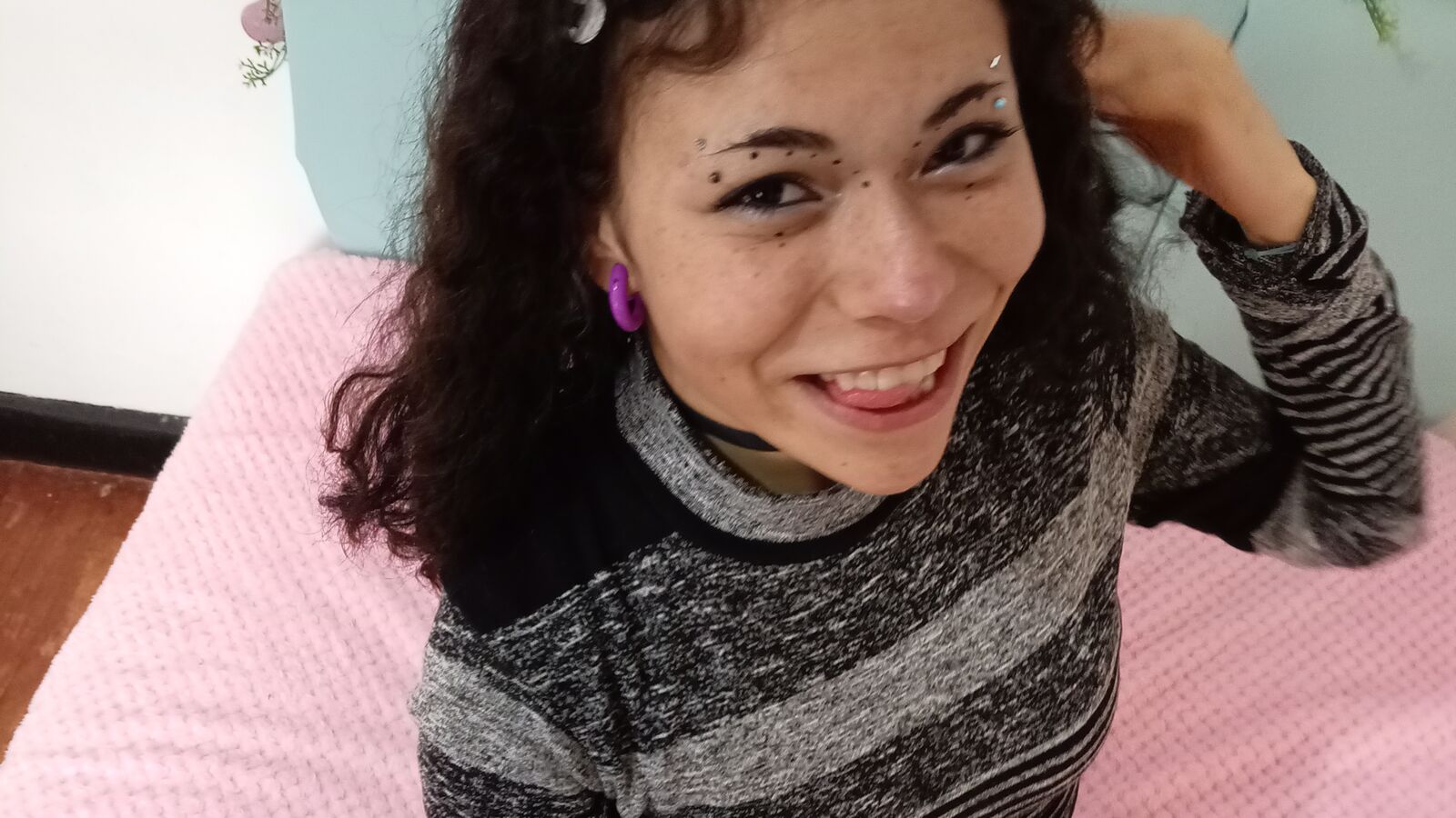 MakiiHernandez glamour portrait