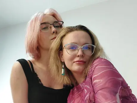 Chat with LoraAndBonnie