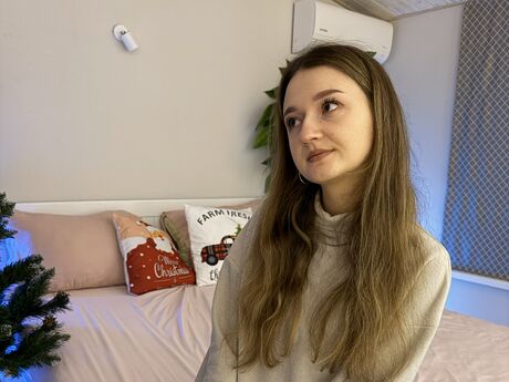Chat with CyrenaLuxe