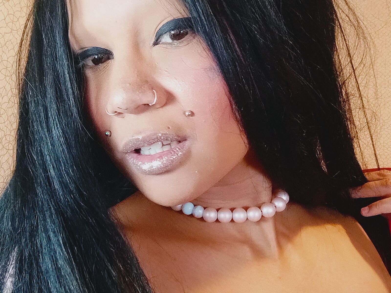Live cam for ZarahManuela