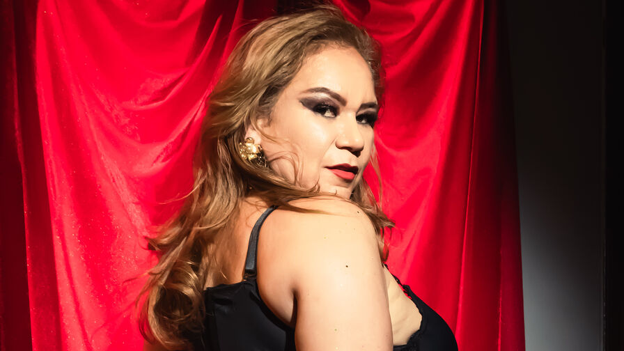 Watch MelaniaKnauss live on Fleur Mature