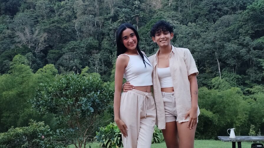 AlissonAndGina