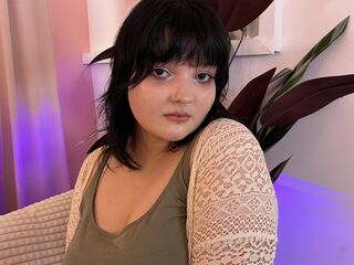 LillianHenns]