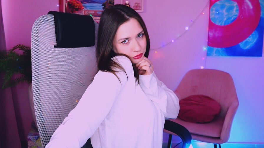 Watch ElsaHansen live on Widestreams