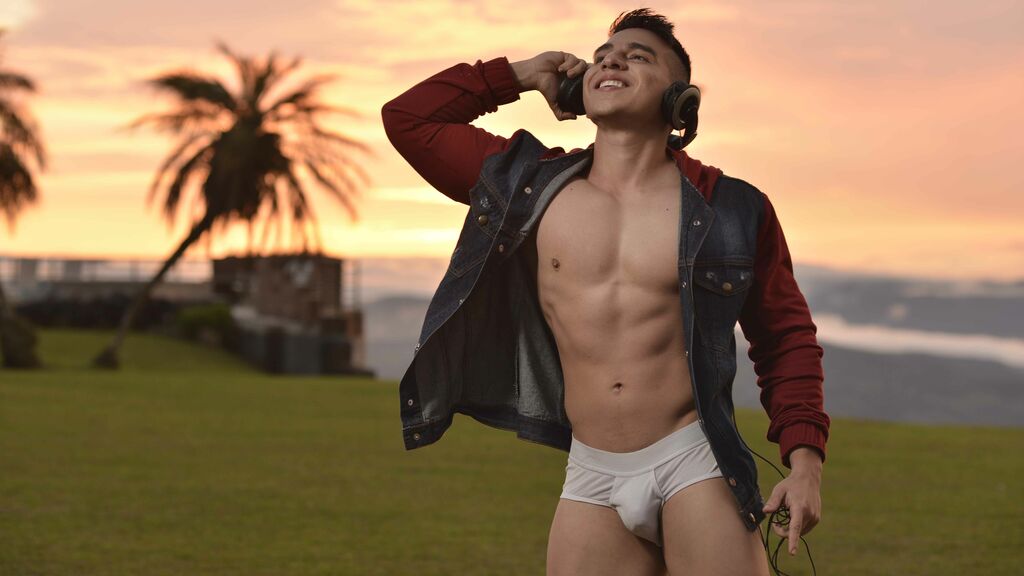 LeytonFloyd live cam model at LiveJasmin