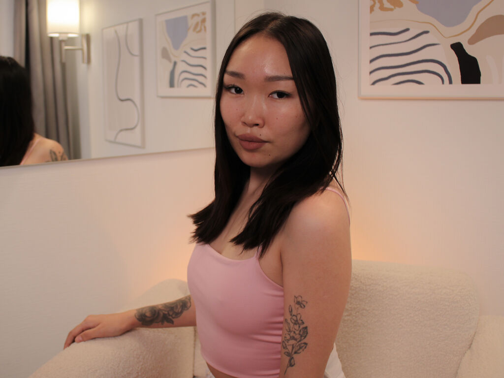 AdriaNochi Profile Image