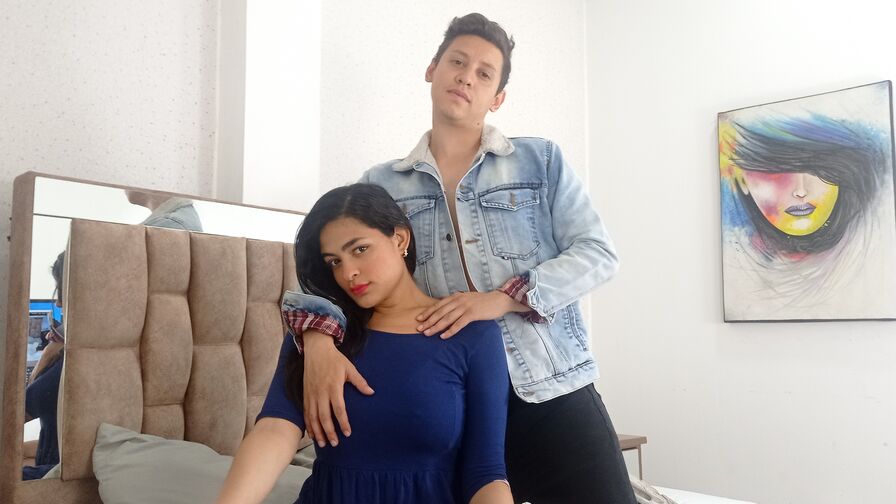 AzunaAndKiry's live cam