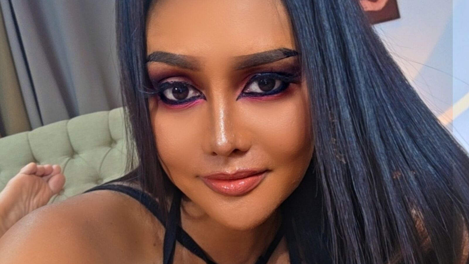 VivamariaKeisha erotic portrait
