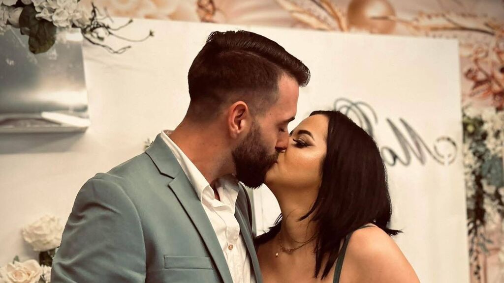 AnneAndWilliam live cam model at LiveJasmin