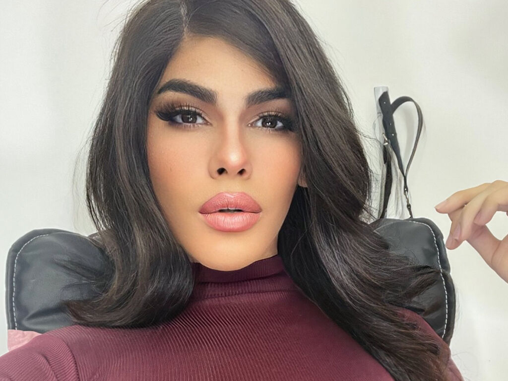 ElizaValentine Nackt