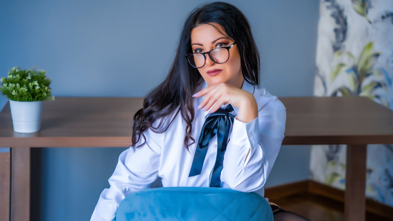 SaraGrays erotic portrait