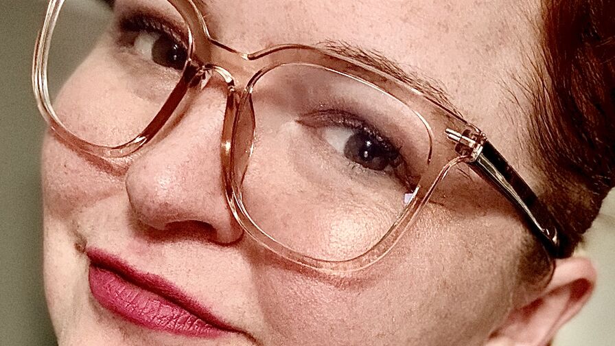 Watch EmmelineDashed live on shemalefreeporn.net