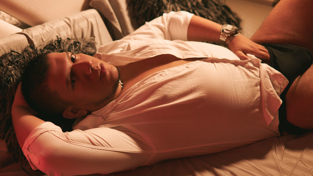 Live Chat with MarkFerrer on LiveJasmin