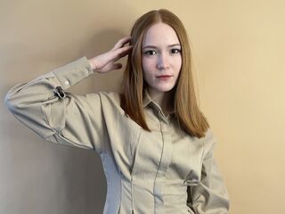 ZeldaCrofoot Mature live cam shows