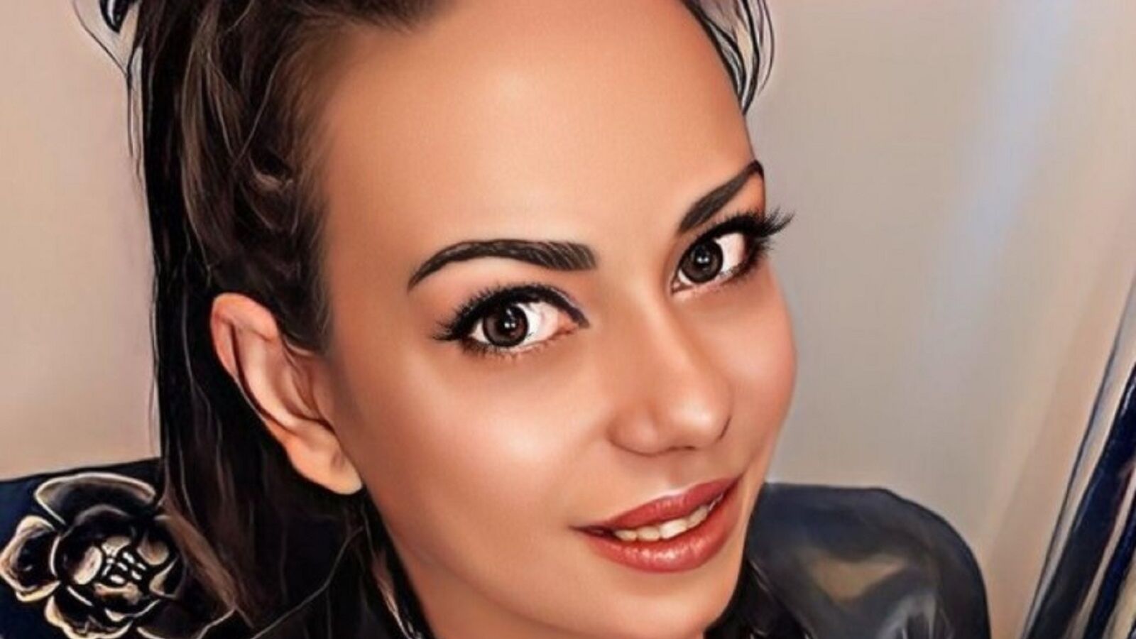 MonseeBella glamour portrait