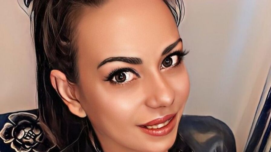 VIP Live Sex Chat with MonseeBella