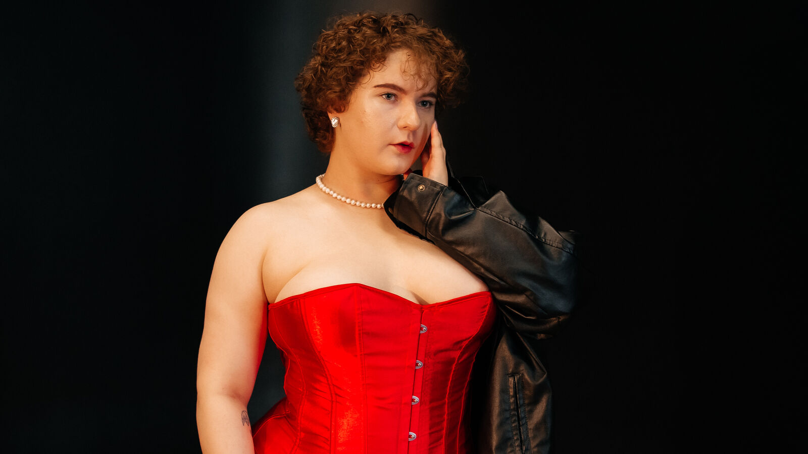 MelittaAdams erotic portrait