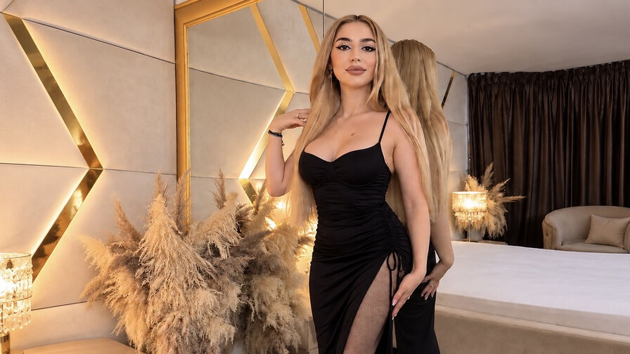 Free Live Sex Chat With SiennaWest