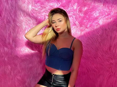 Chat with AmandaMoore