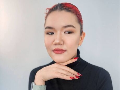 Chat with EliciaFeickert