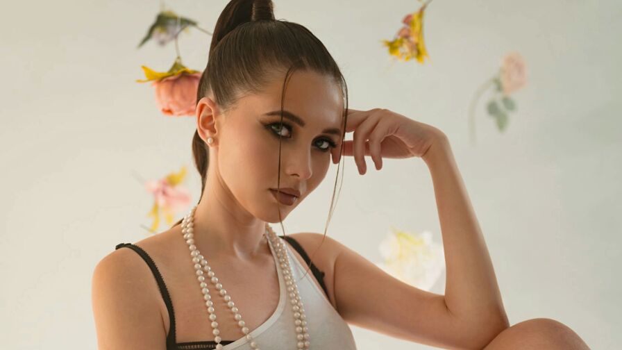 Watch VanessaCelesti on CoolMagazineOnline.com