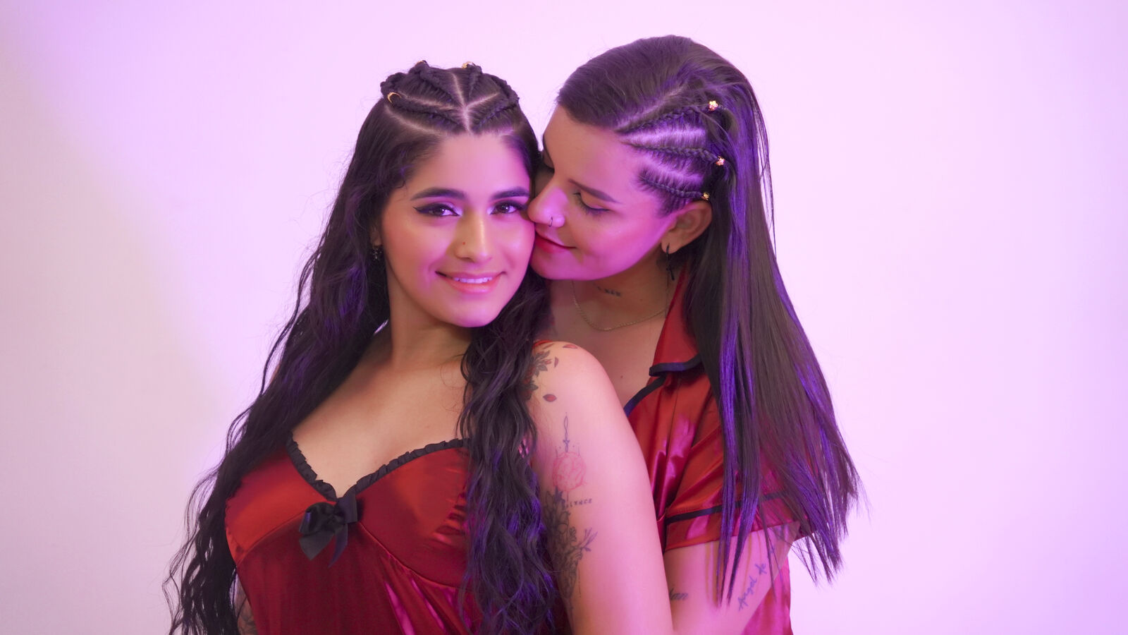 MaraAndSaray erotic portrait