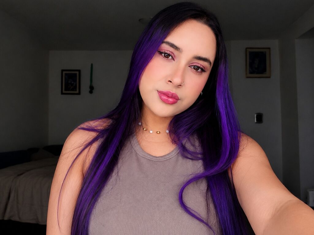 ChloeRici from Web Night Cam