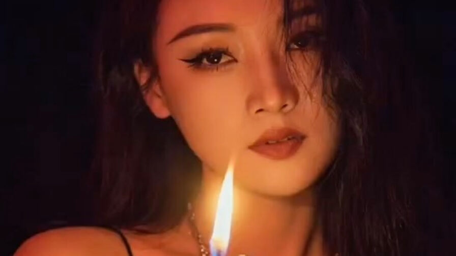 NolanMia live cam model