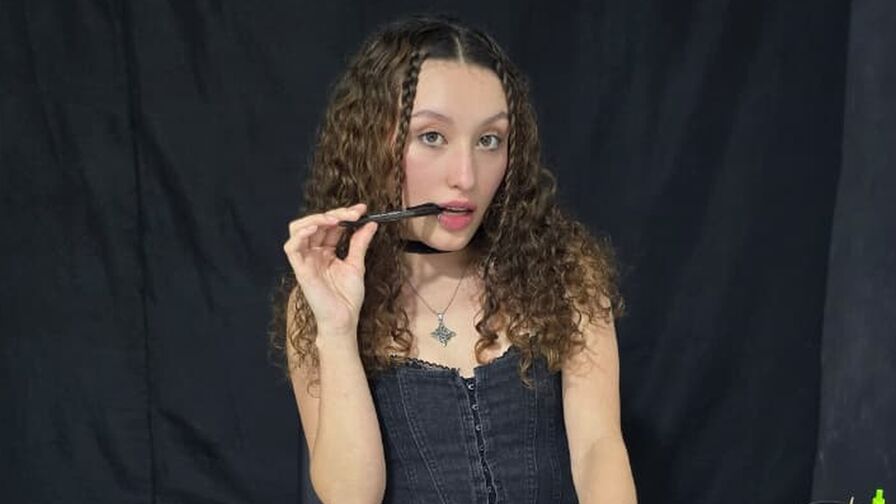 Discover MarthiAdams VIP show