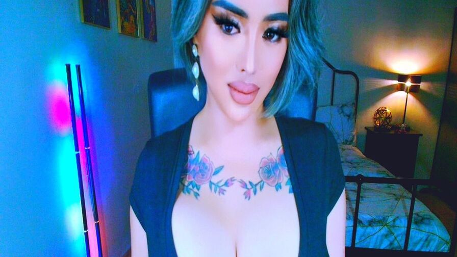 AllyAdams's live cam