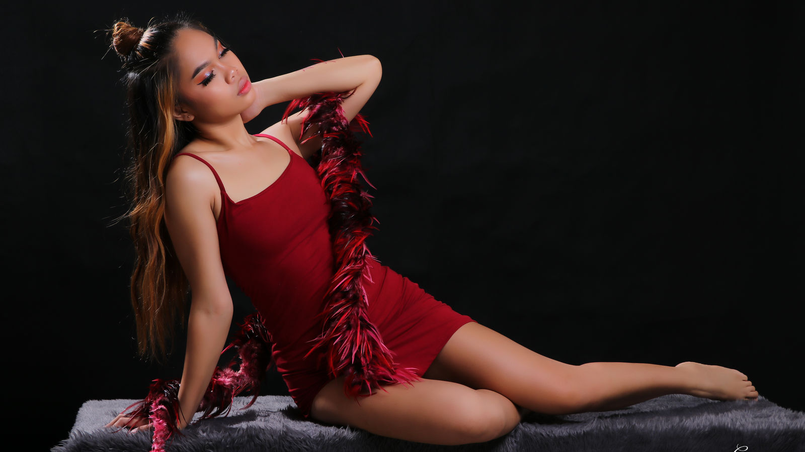 HollyKendi glamour portrait