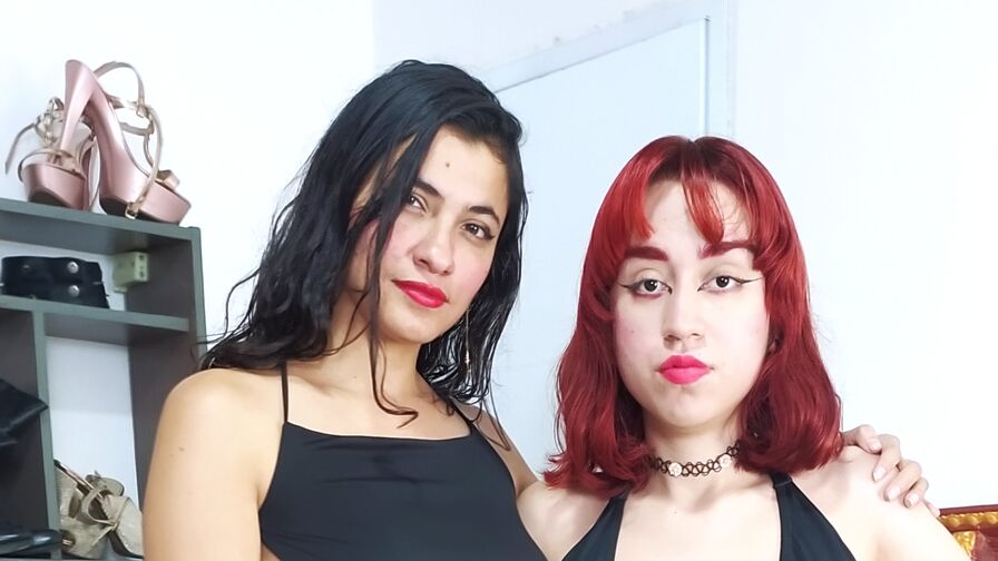 Live Sex Chat with BelindaAndCrista