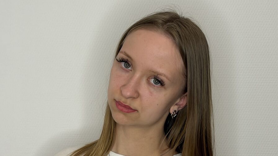 Watch AundreaMoczo on BritishGrannyPorn.org
