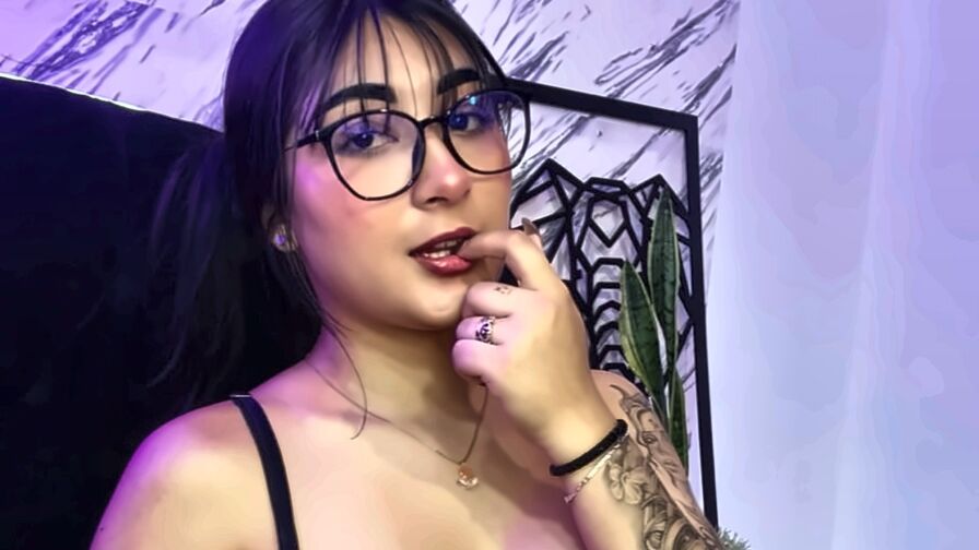Live Porn Chat with MarianaBolden