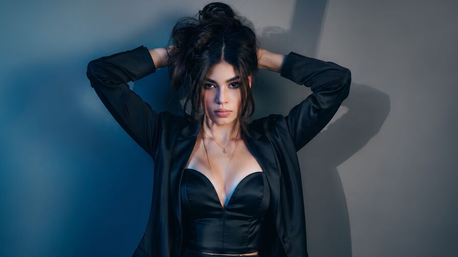 Live Porn Chat with AmaliAranda
