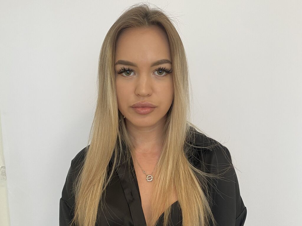 SelenaDepaoli live cam performer profile