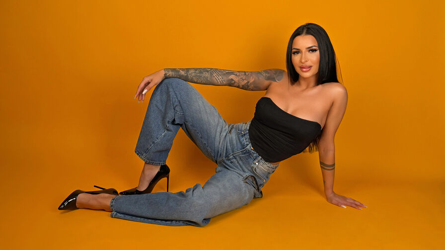 Watch Diane live on Sex Zoom