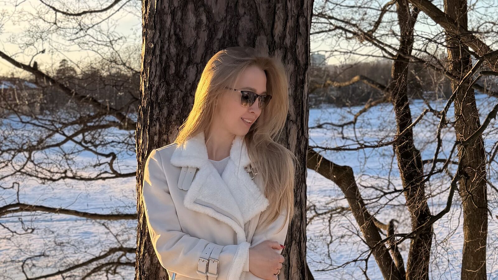 VickiAstra erotic portrait