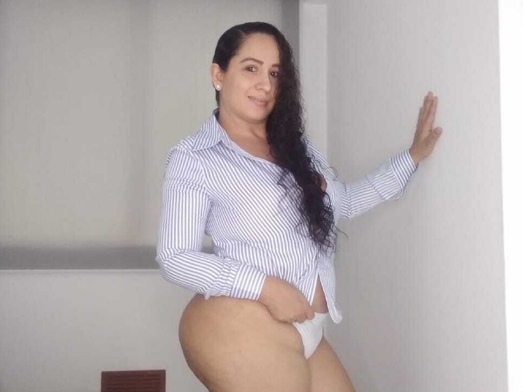  BelaSmithers chat room