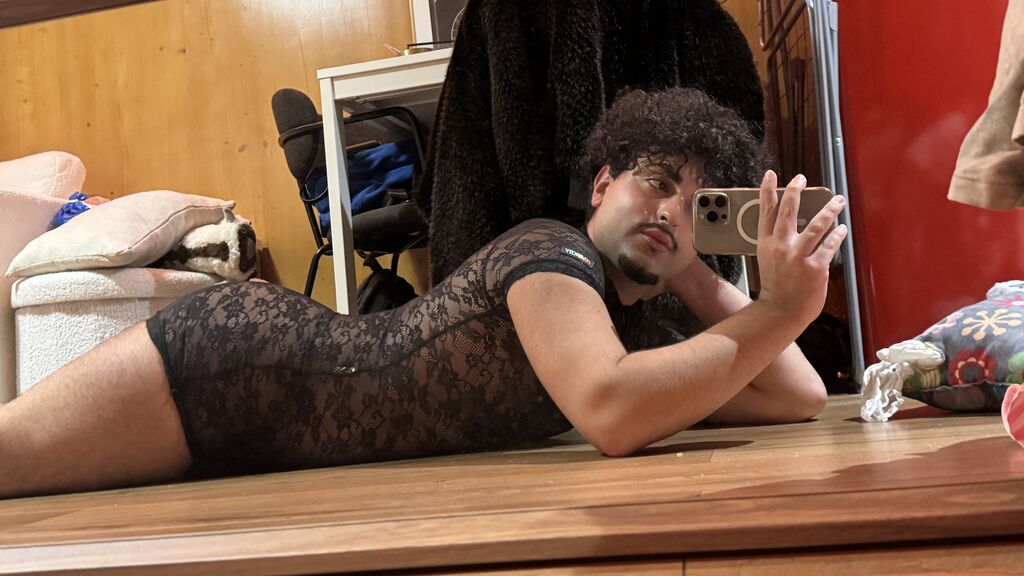 bigbootyy Live Cam on LiveJasmin