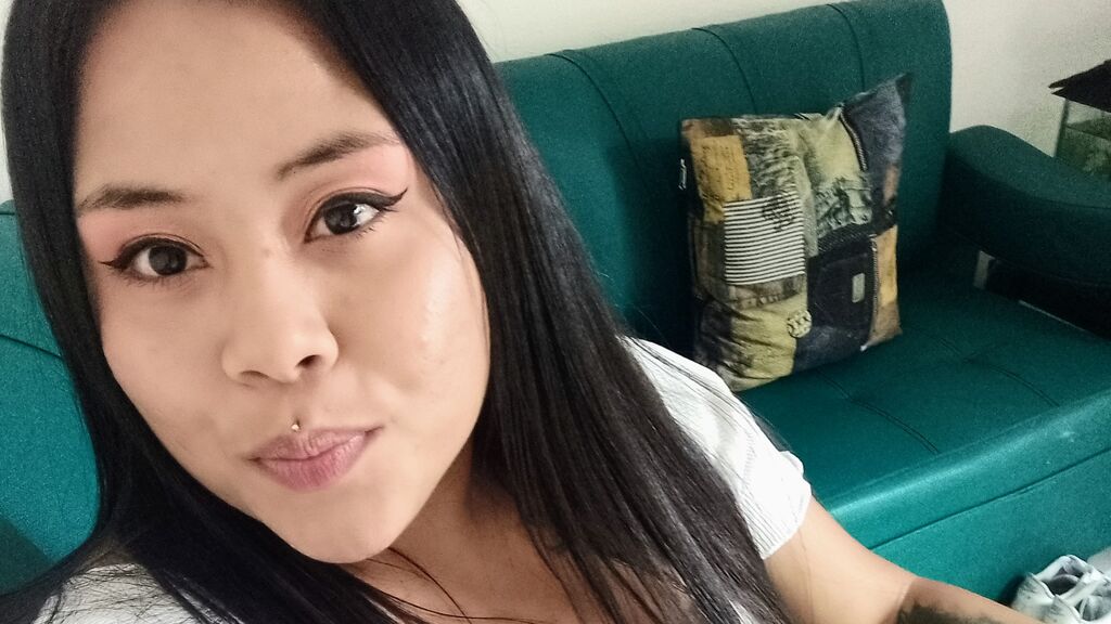 Lucianaquintero online on GirlsOfJasmin