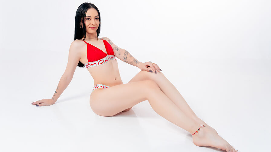 Discover SashaaSumer VIP show